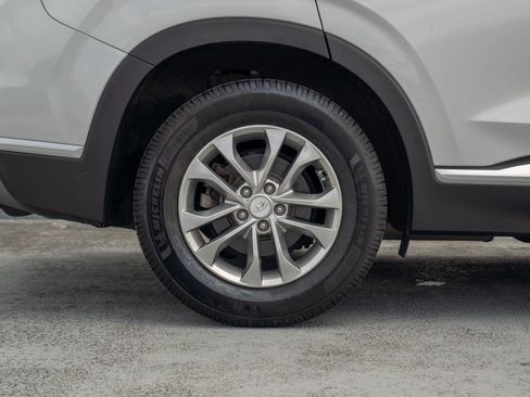 Used 2019 Hyundai Santa Fe SE AWD/4WD image 13