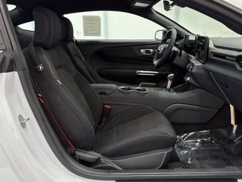New 2026 Ford Mustang GT w/ GT Performance Package RWD image 18