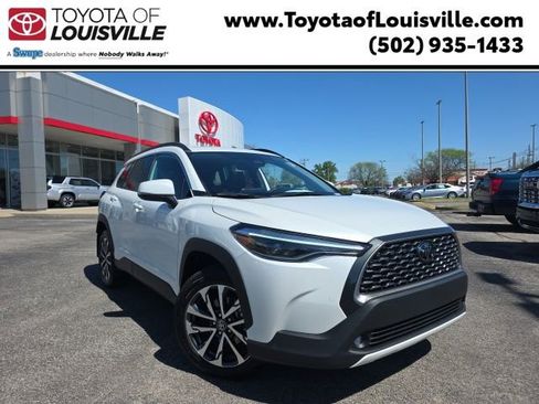 Used 2023 Toyota Corolla Cross XLE w/ Convenience Package image 1