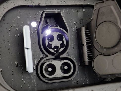 New 2026 BMW iX xDrive60 w/ Executive Package image 20