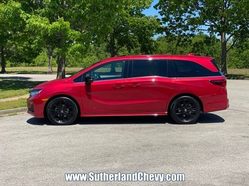 Used 2025 Honda Odyssey Sport-L image 4