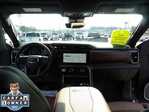 Used 2025 GMC Sierra 2500 Denali Ultimate image 19