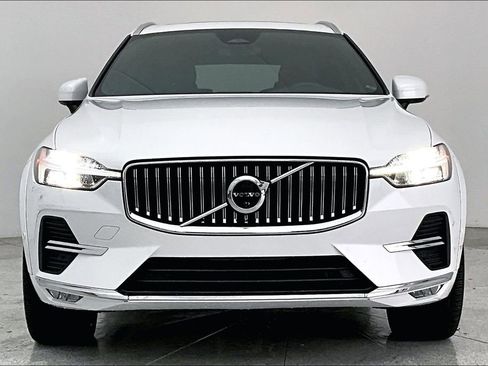 Certified 2023 Volvo XC60 B5 Ultimate w/ Protection Package Premier image 6