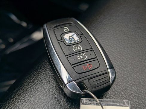 Used 2019 Lincoln Nautilus FWD image 23