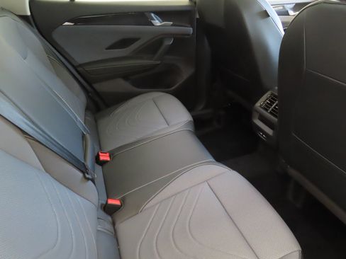 New 2026 Volkswagen Tiguan SE FWD image 24