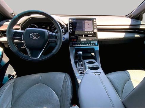 Used 2020 Toyota Avalon Limited FWD image 16