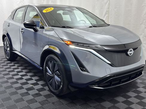 Used 2024 Nissan Ariya AWD image 14