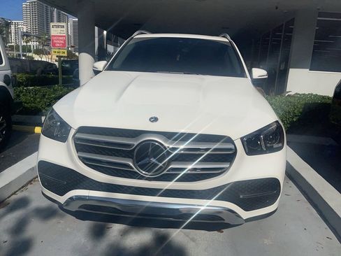 Used 2022 Mercedes-Benz GLE 350 4MATIC w/ Premium Package image 2