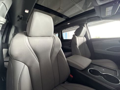 Certified 2026 Acura MDX FWD w/ Technology Package image 27