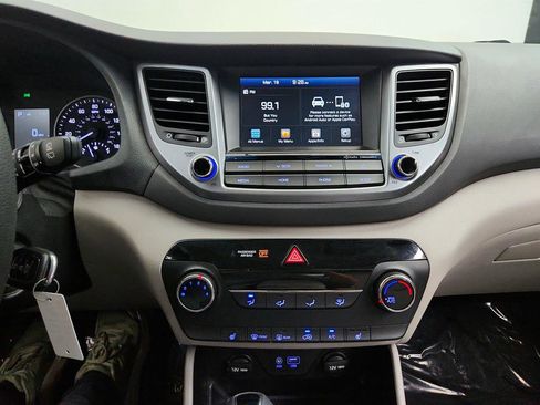 Used 2018 Hyundai Tucson SEL image 25