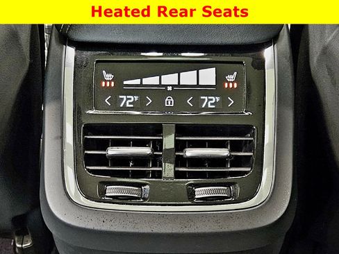 Used 2023 Volvo XC60 B6 Ultimate w/ Protection Package Premier image 33