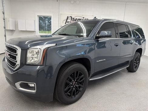 Used 2020 GMC Yukon XL SLT w/ Open Road Package AWD/4WD image 1