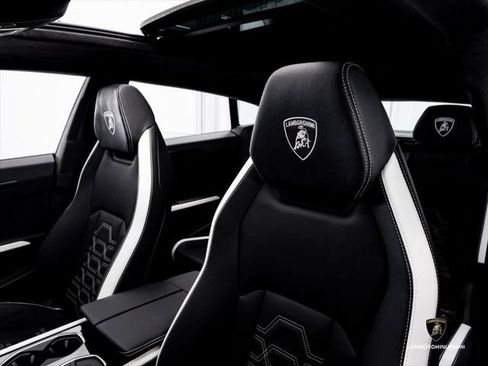 Used 2026 Lamborghini Urus SE AWD/4WD image 33