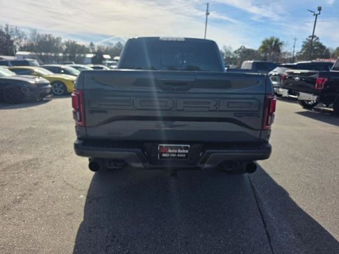 Used 2018 Ford F150 Raptor w/ Equipment Group 802A Luxury image 3