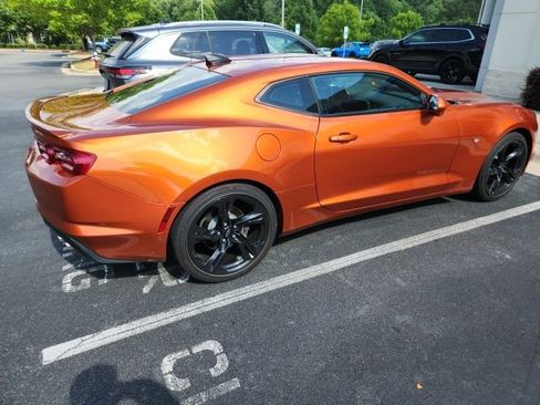 Used 2023 Chevrolet Camaro LT w/ Technology Package RWD image 9