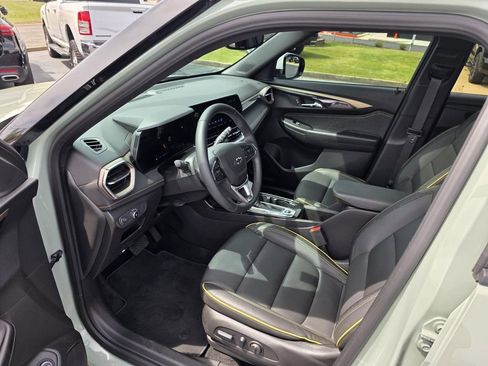 Used 2025 Chevrolet TrailBlazer ACTIV w/ Convenience Package AWD/4WD image 23