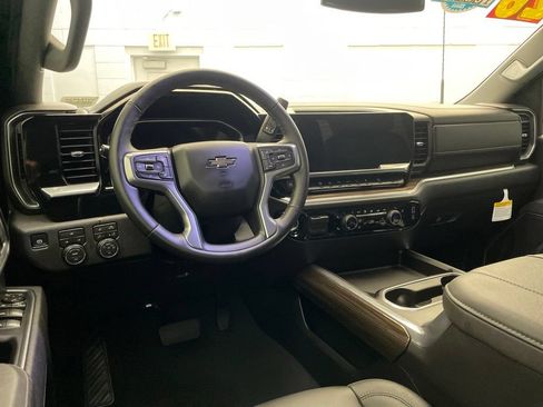 Used 2026 Chevrolet Silverado 2500 LT w/ Trail Boss Package AWD/4WD image 12