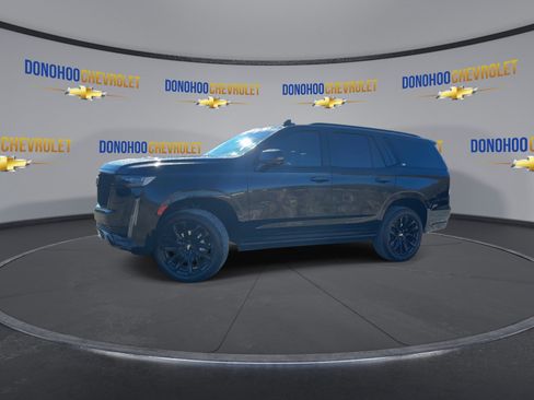 Used 2024 Cadillac Escalade Sport Platinum w/ LPO, ONYX Package image 8