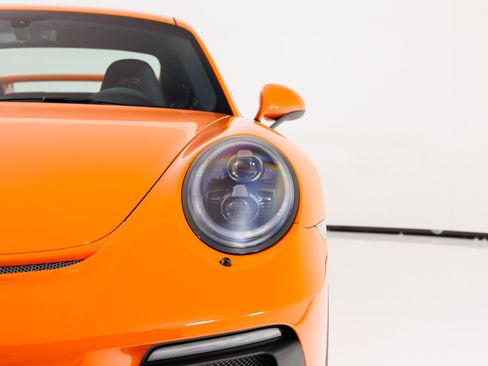 Used 2018 Porsche 911 GT3 RWD image 59