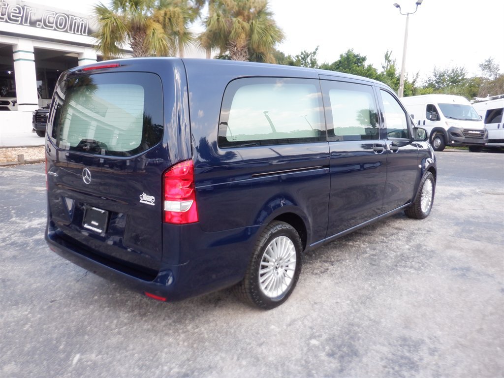 Used 2022 Mercedes-Benz Metris image 7
