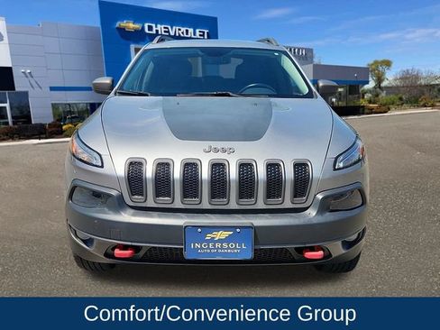 Used 2014 Jeep Cherokee Trailhawk w/ Comfort/Convenience Group AWD/4WD image 2
