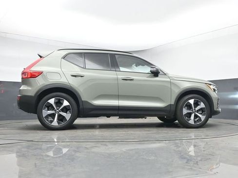 Used 2023 Volvo XC40 B5 Plus w/ Driver Assist Package image 17