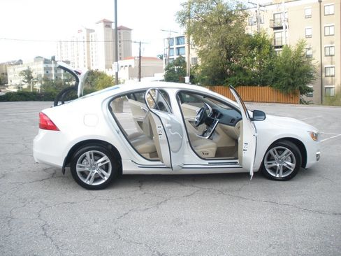 Used 2015 Volvo S60 T5 Premier image 18