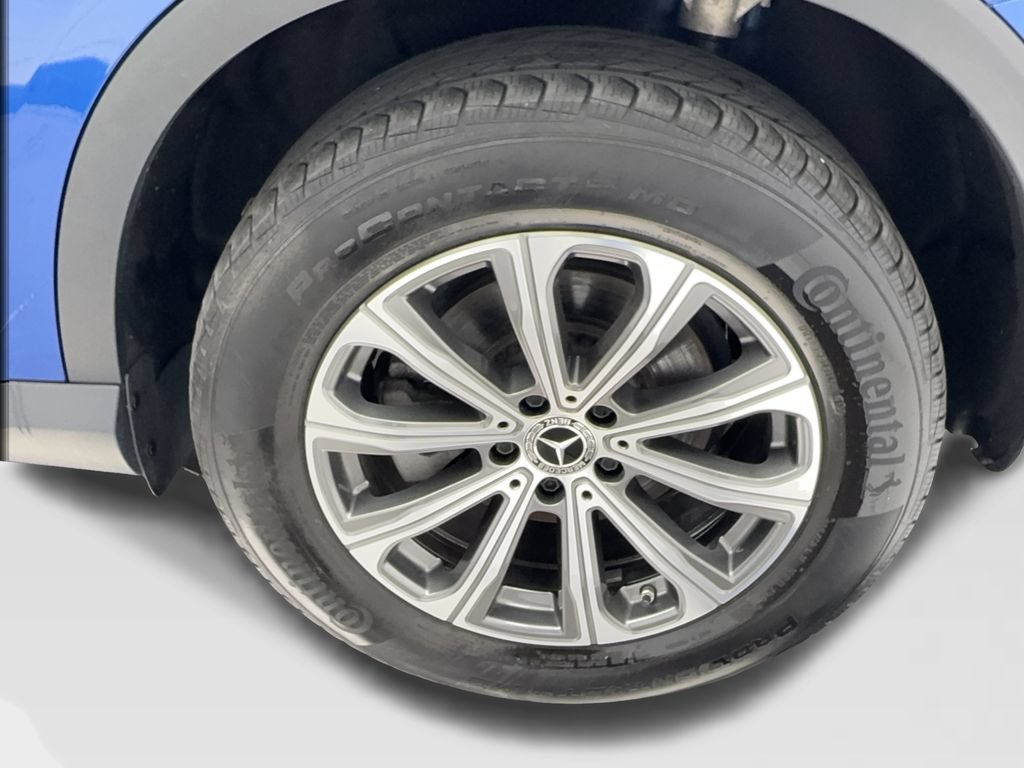 Used 2023 Mercedes-Benz GLC 300 4MATIC w/ Exclusive Trim Package image 13