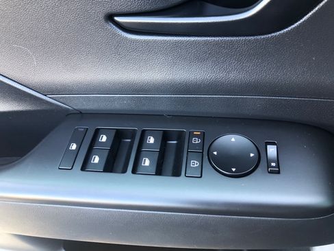 Certified 2025 Hyundai Kona SEL AWD/4WD image 8