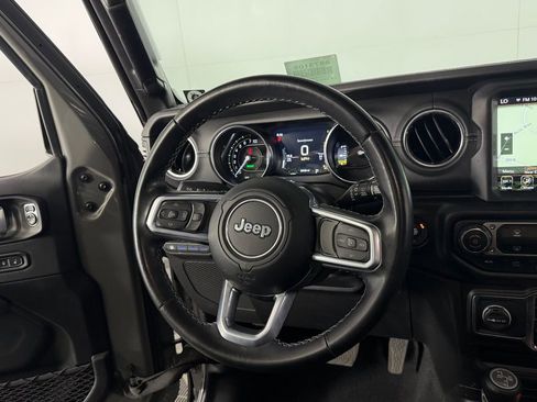 Used 2021 Jeep Wrangler Unlimited Sahara image 14