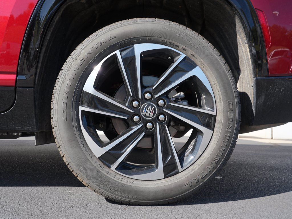 Certified 2026 Buick Enclave Sport Touring AWD/4WD image 35