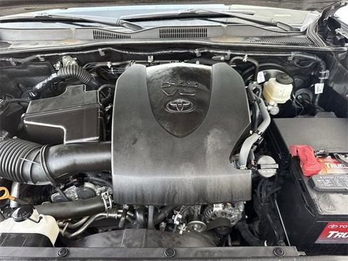 Used 2021 Toyota Tacoma TRD Sport image 34