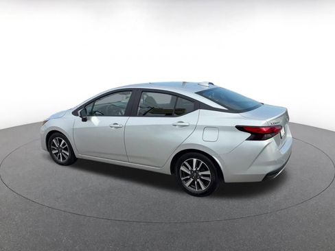 Used 2025 Nissan Versa SV FWD image 10