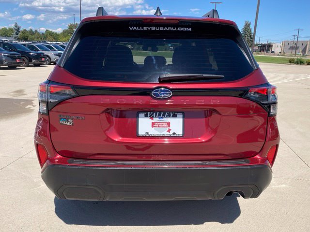 Used 2025 Subaru Forester Premium w/ Convenience Package #1 AWD/4WD image 3