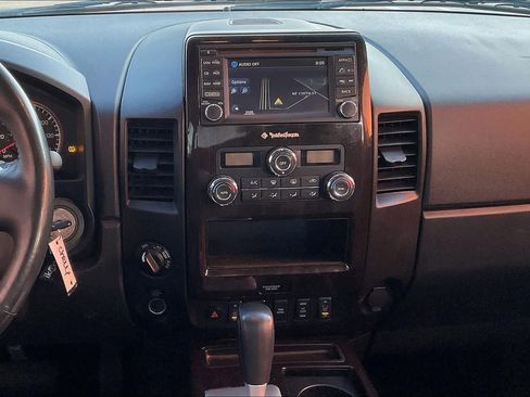 Used 2015 Nissan Titan SL w/ SL Moonroof Package image 7