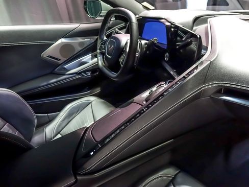 Used 2024 Chevrolet Corvette Stingray Preferred Cpe w/ Z51 Performance Package image 29