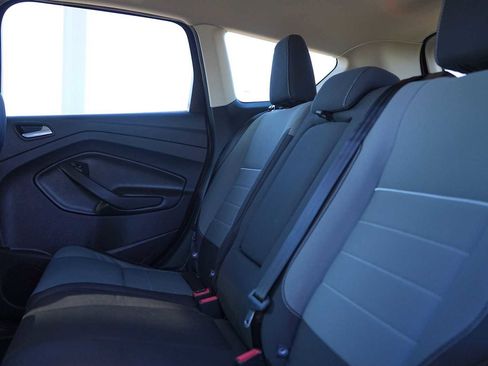 Used 2015 Ford Escape SE image 14