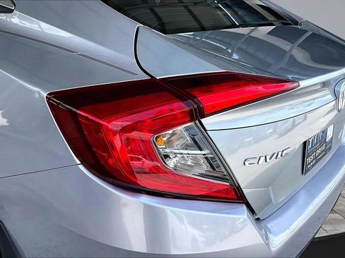 Used 2018 Honda Civic EX-L image 20