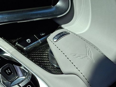 Certified 2021 Chevrolet Corvette Stingray Premium Conv w/ Z51 Performance Package RWD image 21