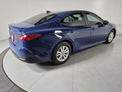 New 2026 Toyota Camry Hybrid image 4