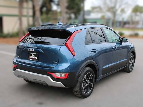 New 2025 Kia Niro EX image 7