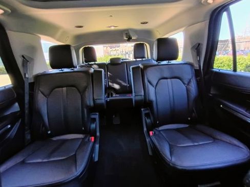 Used 2019 Ford Expedition Platinum image 52