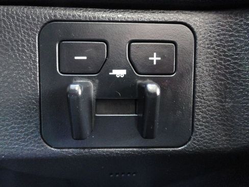 Used 2024 Toyota Tundra SR5 image 27