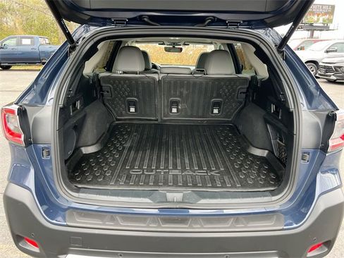 Used 2025 Subaru Outback Limited image 26