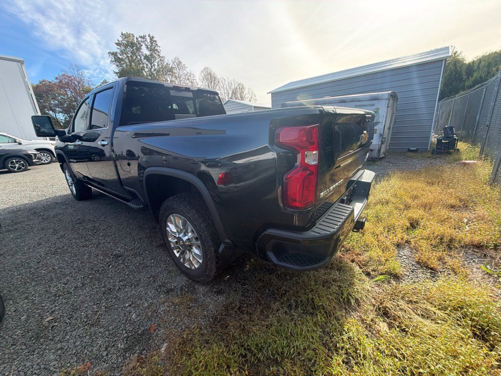 Used 2022 Chevrolet Silverado 2500 High Country w/ Z71 Off-Road Package AWD/4WD image 5