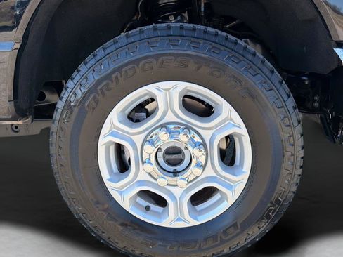 Used 2025 Ford F250 XLT image 9