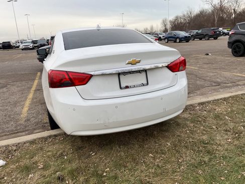 Used 2014 Chevrolet Impala LT w/ Convenience Package image 12