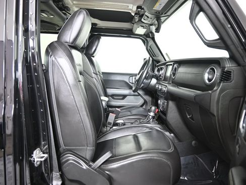 Used 2022 Jeep Wrangler Unlimited Sahara w/ Cold Weather Group AWD/4WD image 13