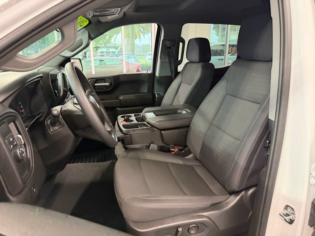 Used 2026 Chevrolet Silverado 1500 Custom RWD image 10