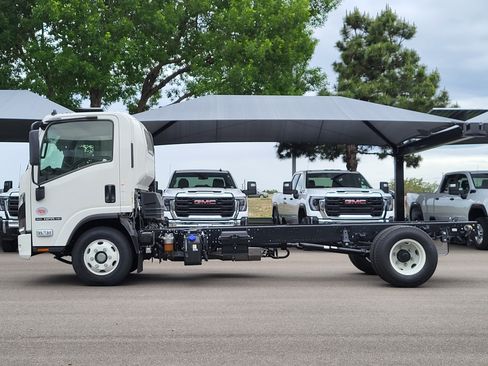 New 2026 Isuzu NPR RWD image 4